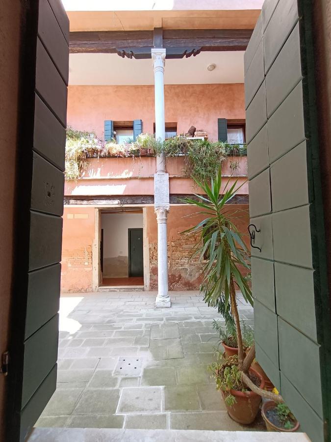 Casanova Venezia - Rialto Artistic Apartment Eksteriør billede